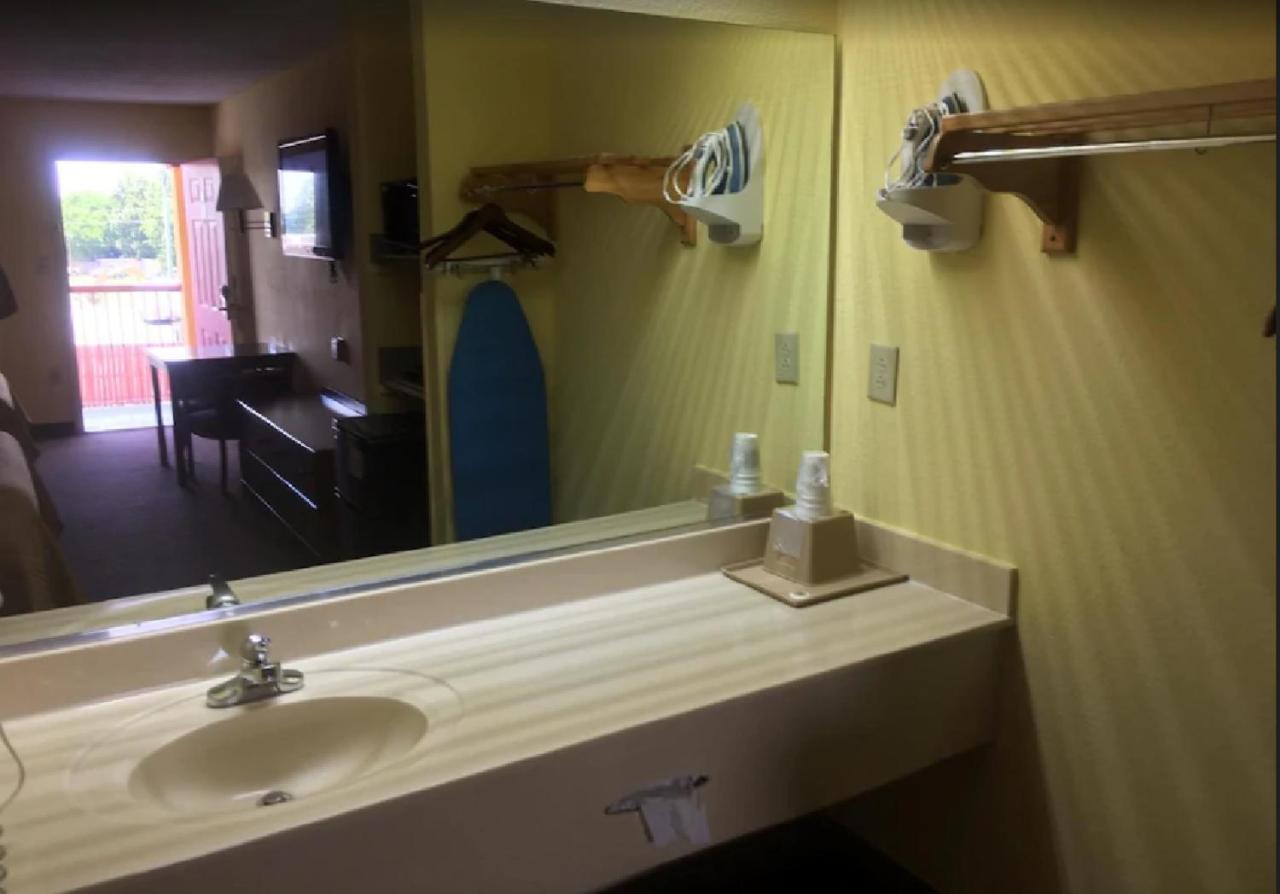 Budget Inn & Suites Hawkinsville Zewnętrze zdjęcie